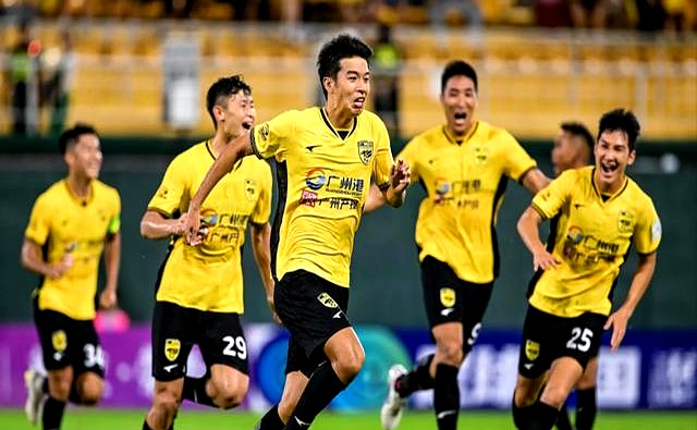 3-2、2-3足协杯8强出炉！蓉城申花国安冲冠，中甲诞生最大黑马