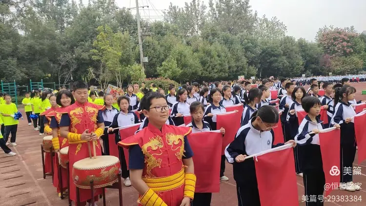 运动员的飒爽英姿：精彩比赛气势磅礴